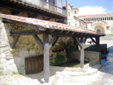 Paseando por Santillana del Mar.